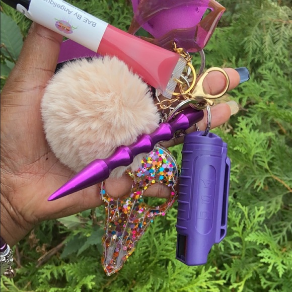 Self Defense Keychain Set In Color Purple - Picture 3 of 3
